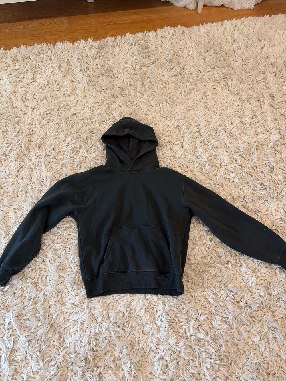Aritzia Black Pullover Hoodie